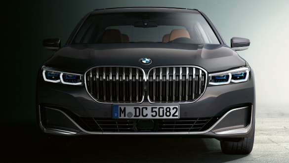 Faldón delantero del BMW Serie 7 Sedán BMW Serie 7 Sedán: Vista frontal, acercamiento del faldón delantero