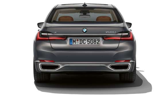 Faldón trasero del BMW Serie 7 Sedán BMW Serie 7 Sedán: acercamiento del faldón trasero