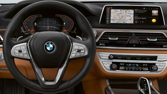 BMW Serie 7 Sedán: BMW Live Cockpit Professional BMW Serie 7 Sedán: pantalla que muestra BMW Live Cockpit Professional