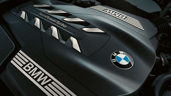 Motor de gasolina de 8 cilindros BMW TwinPower Turbo BMW Serie 7 Sedán: acercamiento del motor de gasolina de 8 cilindros BMW TwinPower Turbo