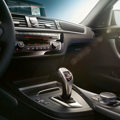 Palanca de velocidades del BMW M240i Coupé Palanca de velocidades del BMW M240i Coupé F22 2017 interior