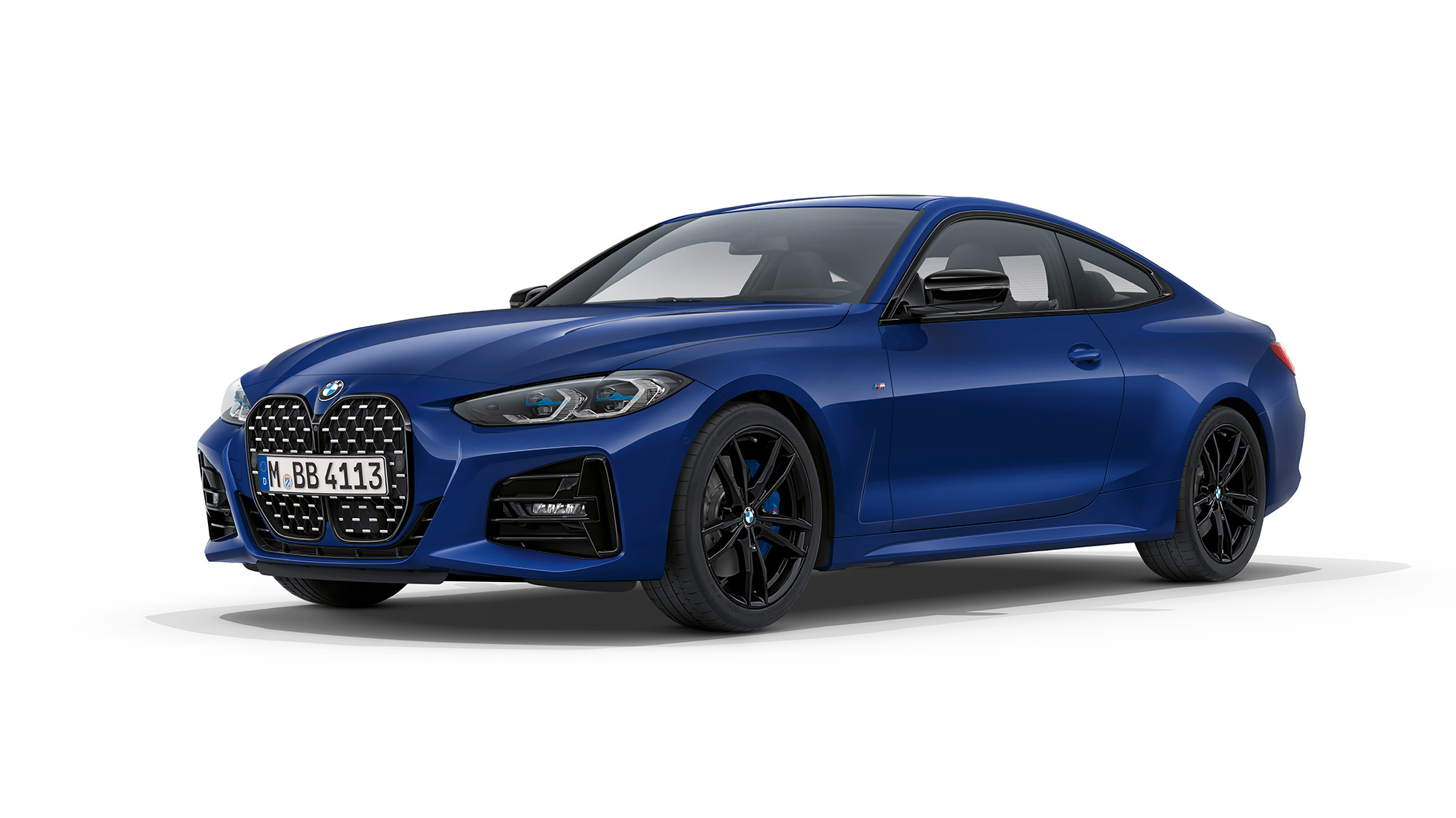 BMW Serie 4 Coupé Paquete deportivo M G22 2020 BMW Serie 4 Coupé G22 2020 Paquete deportivo M Arctic Race Blue metalizado Vista de tres cuartos del frontal