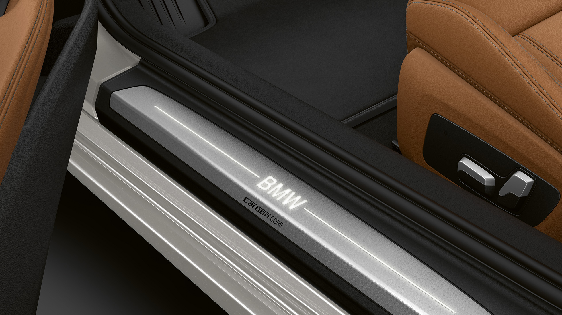 BMW Serie 8 Coupé, Einstiegsleisten. BMW 8 Series Coupé, Einstiegsleisten con designación iluminada BMW.