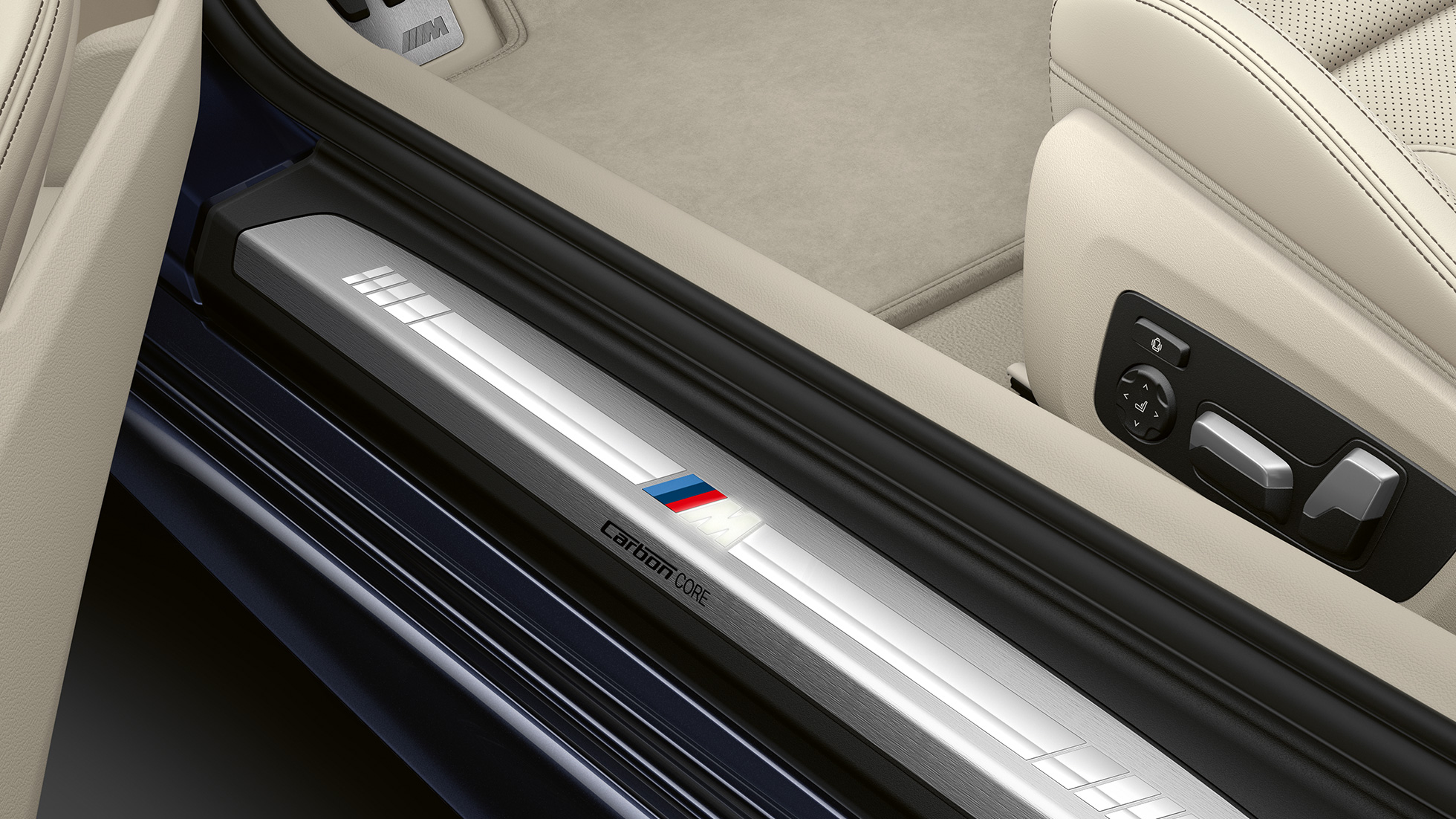 Moldura M en las puertas. BMW Serie 8 Coupé, molduras M en las puertas.