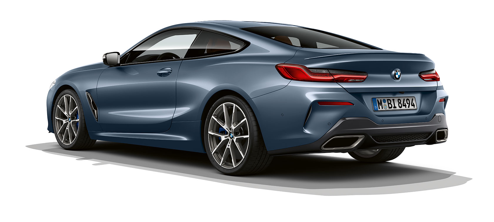 BMW 8er Coupé, Barcelona Blue metálico. BMW 8er Coupé, Barcelona Blue metálico, vista trasera de tres cuartos.