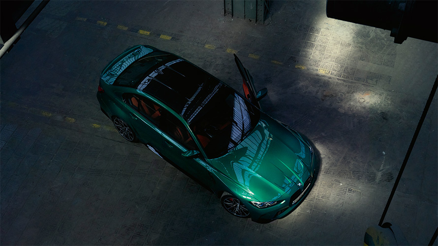 BMW M3 Sedán G80 2020 Isle of Man Green metalizado, vista aérea, techo de fibra de carbono