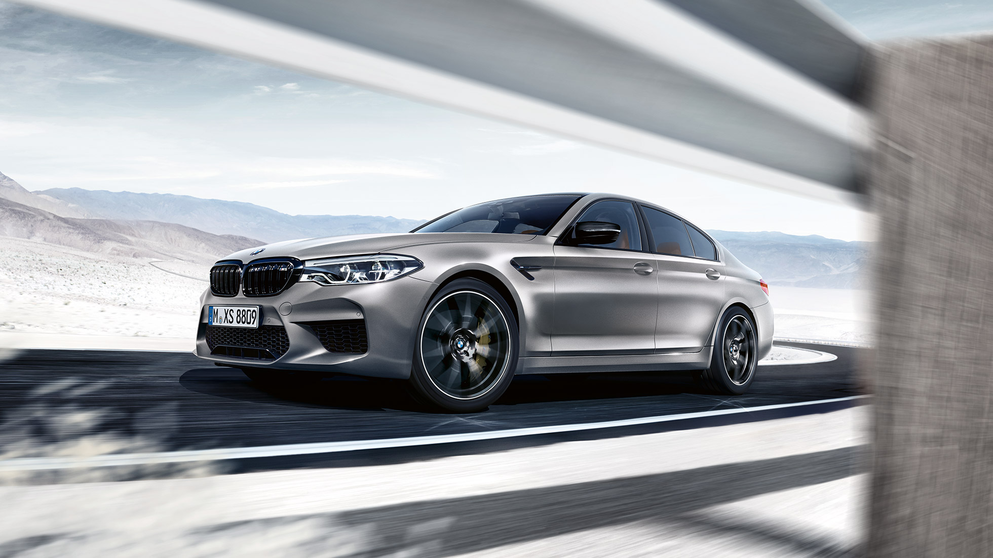 Rines de aleación ligera. Toma lateral del diseño del BMW M5 Competition.
