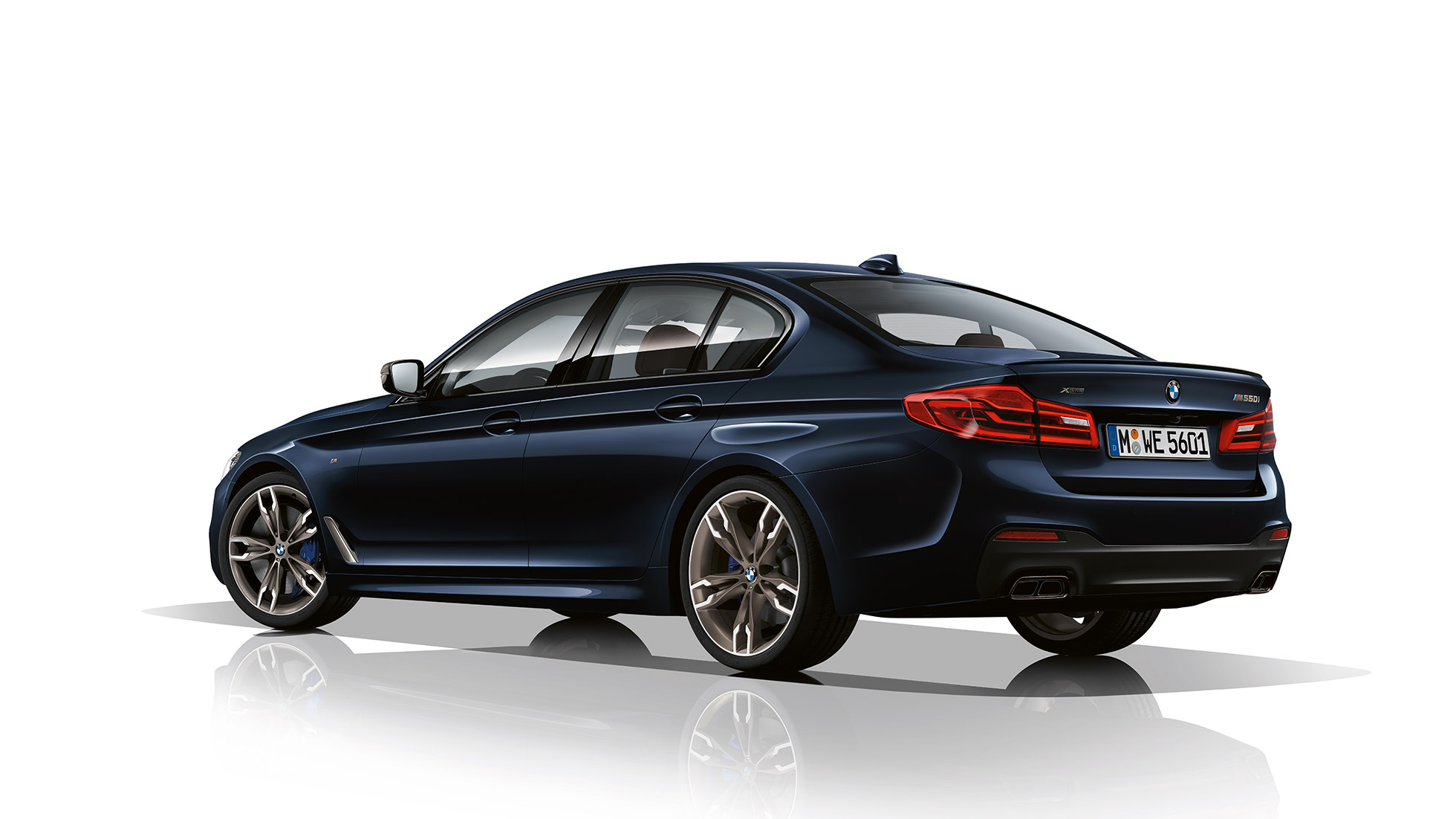 Freno M Sport. Toma trasera de tres cuartos del diseño del BMW M550i.