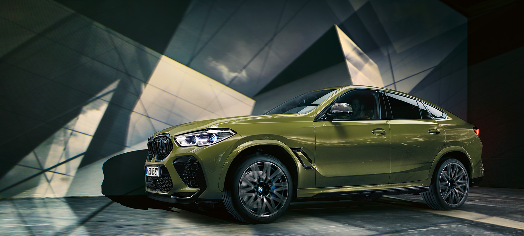 El completamente nuevo BMW X6 M, Pintura Especial de BMW Individual Urban Green F96 2020