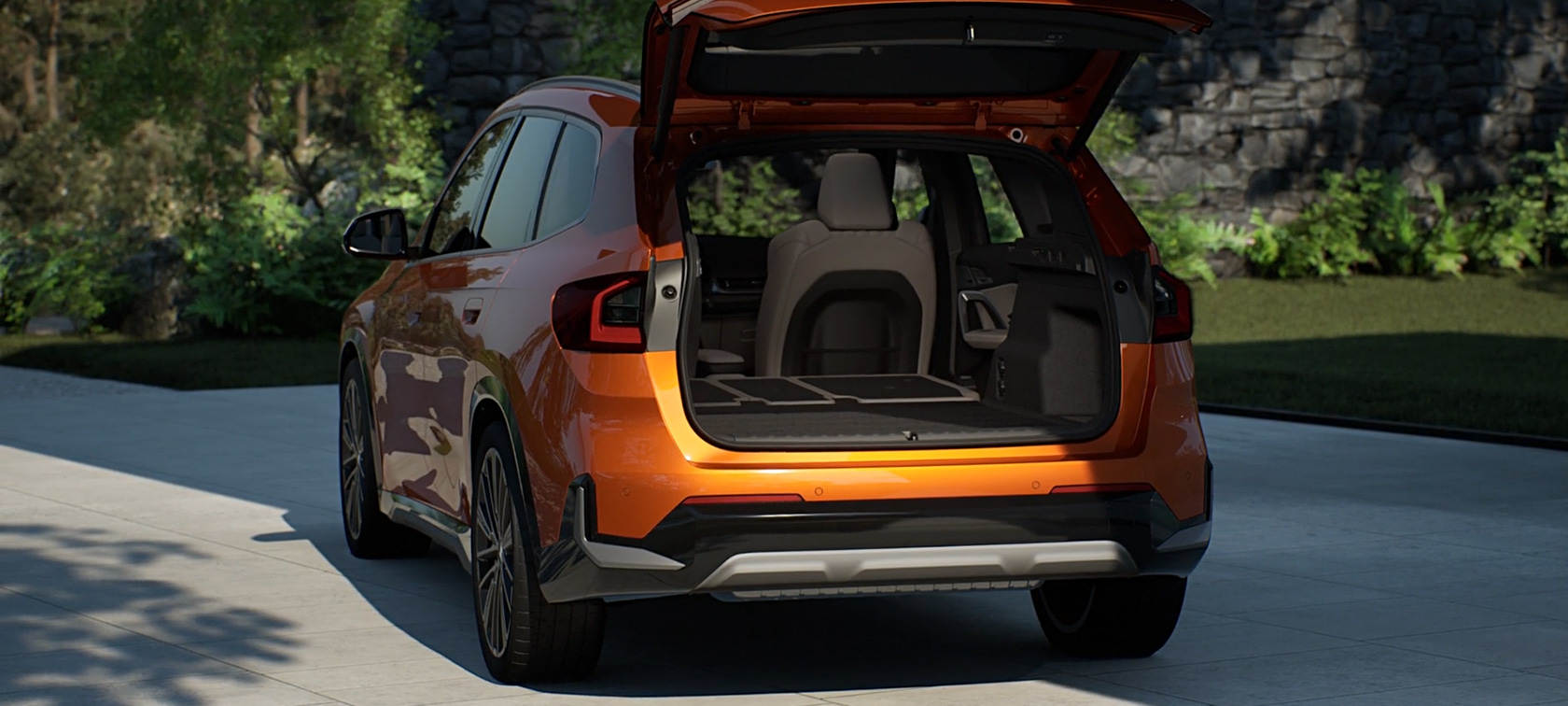 BMW X1 xDrive23i U11 ICE xLine Utah Orange metalizado, volumen del maletero y enganche eléctrico para remolque Volumen del maletero y enganche eléctrico para remolque BMW X1 xDrive23i U11 ICE Utah Orange metalizado, llantas de aleación ligera BMW Individual de 20 pulgadas con radios múltiples estilo 869 I