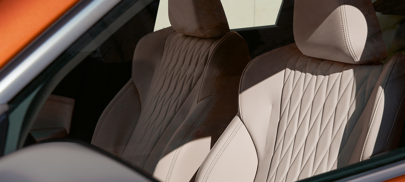 BMW X1 xDrive23i U11 ICE xLine Utah Orange metalizado, interior, detalles destacados Detalles interiores BMW X1 xDrive23i U11 ICE xLine Utah Orange metalizado, llantas de aleación ligera BMW Individual de 20 pulgadas con radios múltiples estilo 869 I