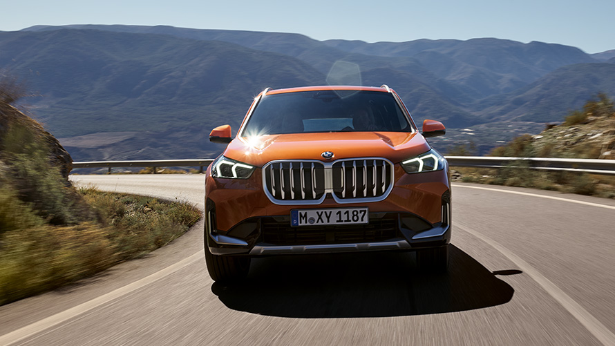 Asistencia al conductor BMW X1 U11 ICE xLine 2022 BMW X1 U11 ICE xLine Utah Orange metalizado 2022 Asistencia al conductor Seguridad