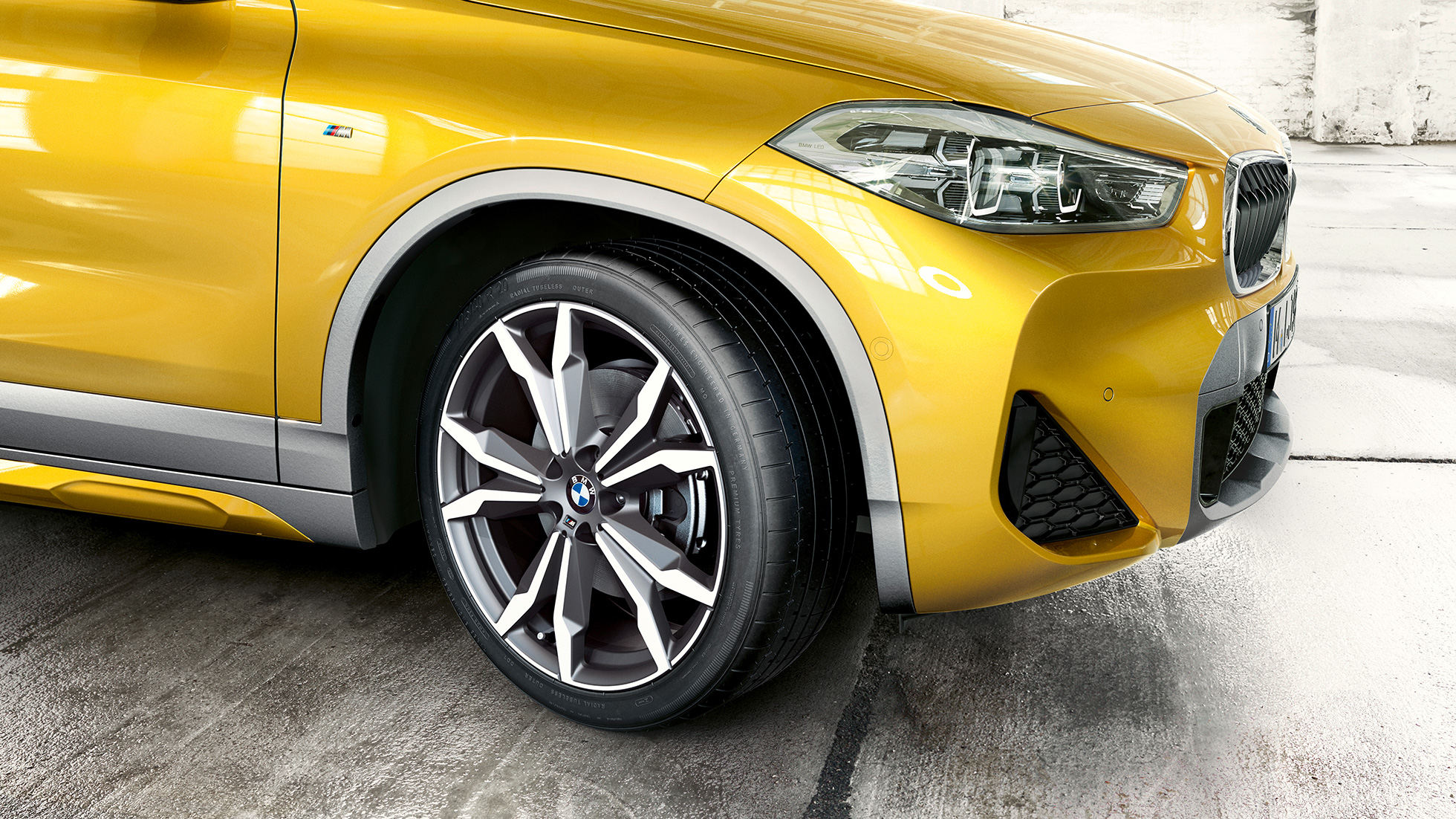 Llantas de aleación ligera BMW X2 2017 F39 BMW X2 2018 F39 Galvanic Gold metalizado, llantas de aleación ligera