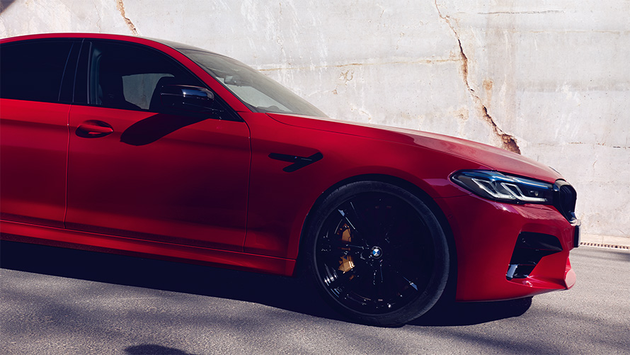 BMW M5 Competition F90 2018 BMW Individual Imolarot, vista del lateral en corte, parado