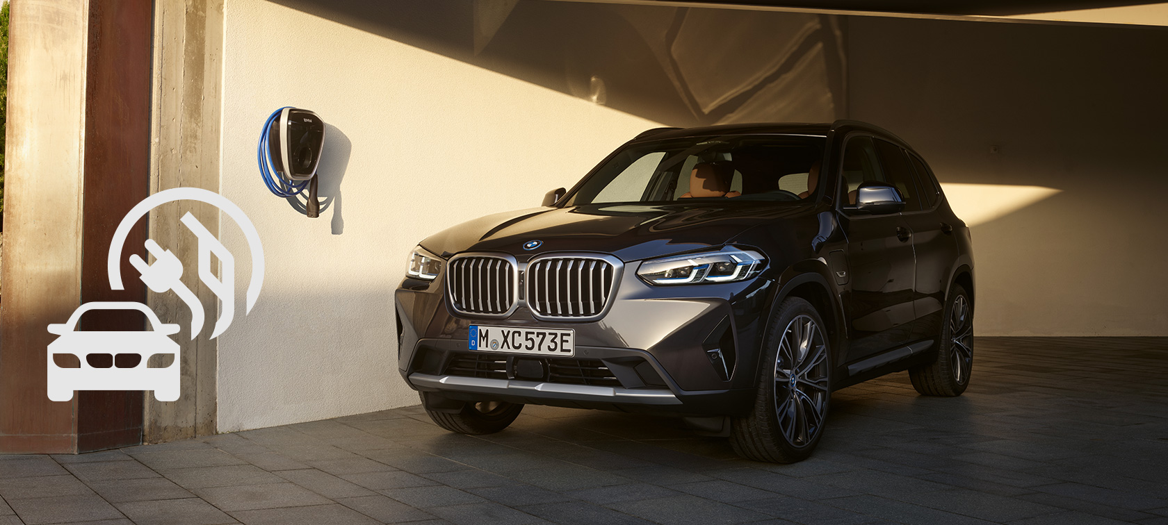 BMW X3 Híbrido Enchufable en punto de carga Movilidad eléctrica BMW