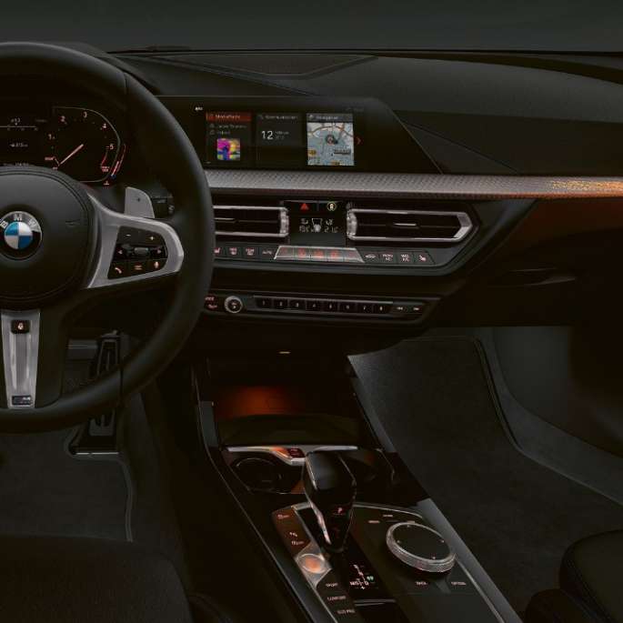 BMW Serie 1 Modelo M Sport, acabado de vestiduras “Illuminated Boston”.
